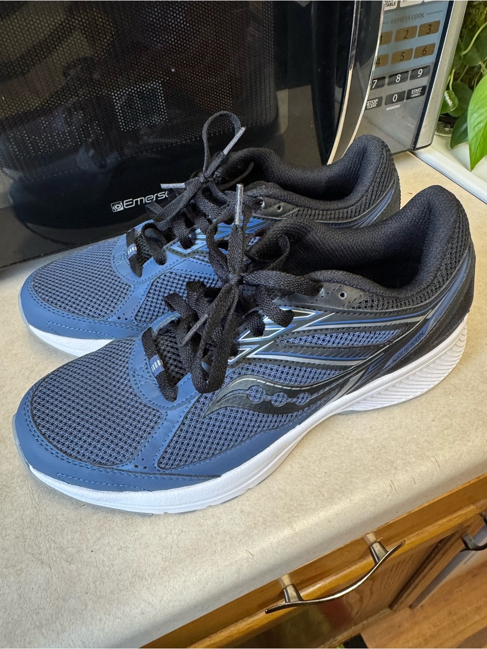 Saucony Men's Navy and Black Athletic Running Shoes